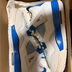 Jordan Retro 4 in White and Military Blue 2012